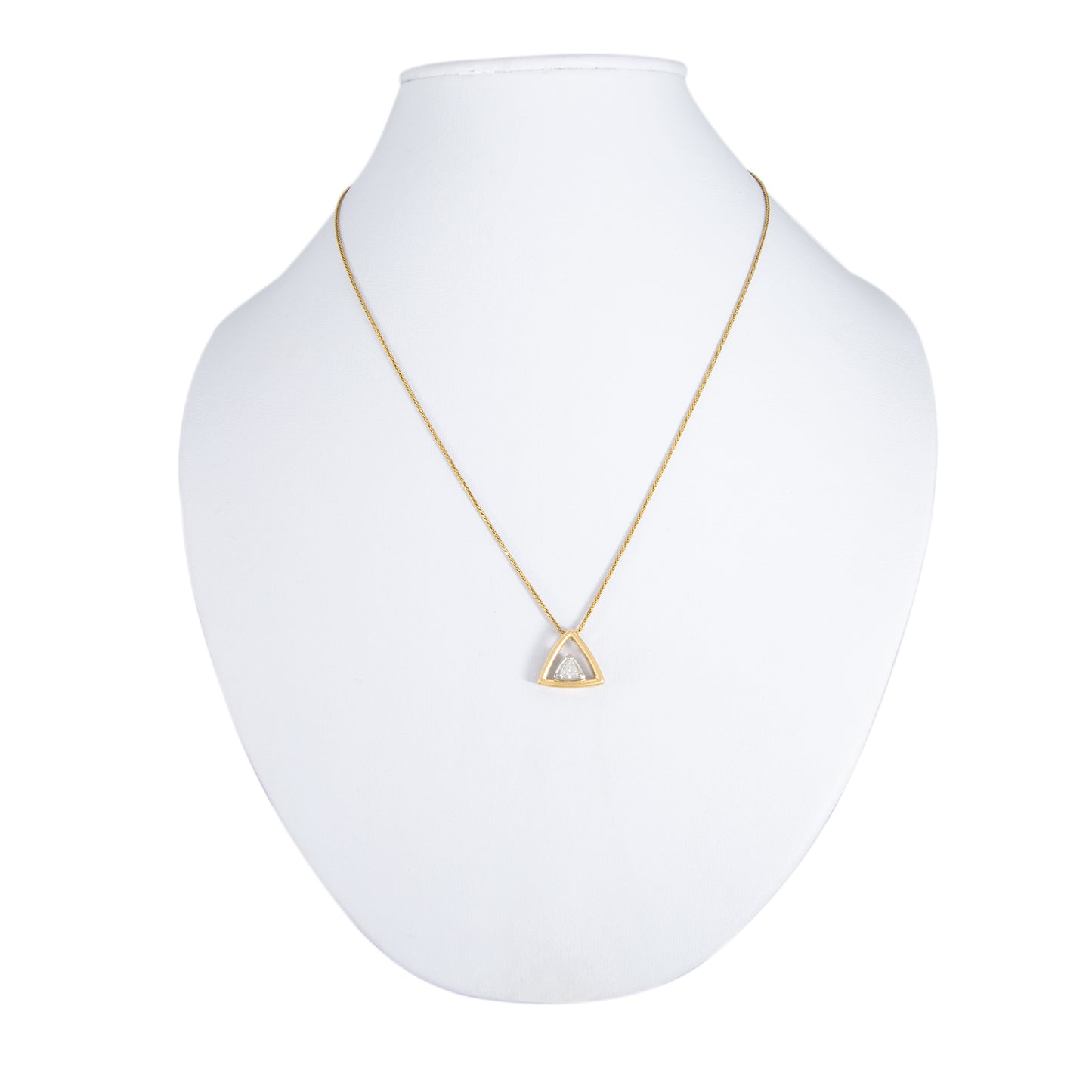 Gargantilla Con Dije Triangular