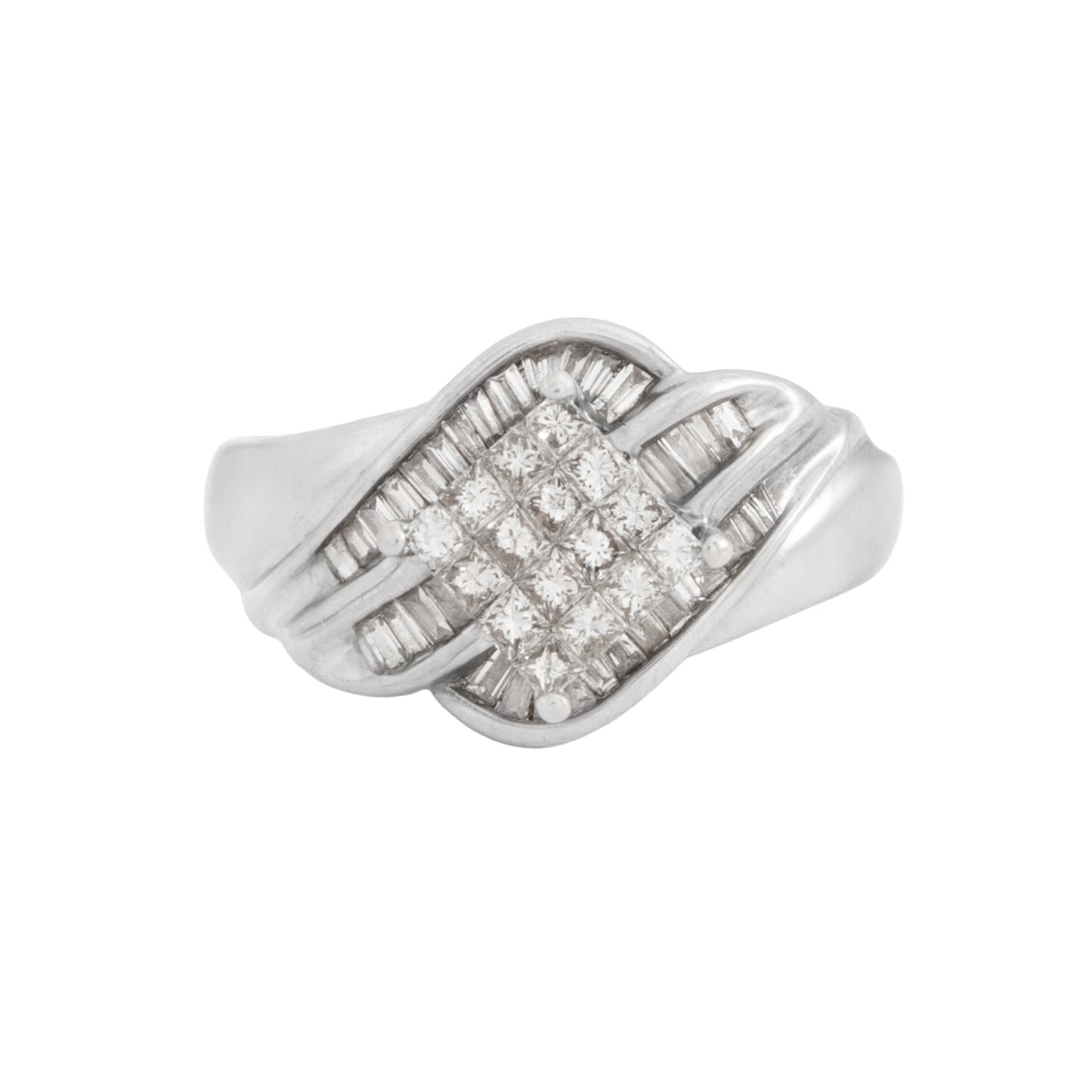 Anillo Brillante Entrelazado