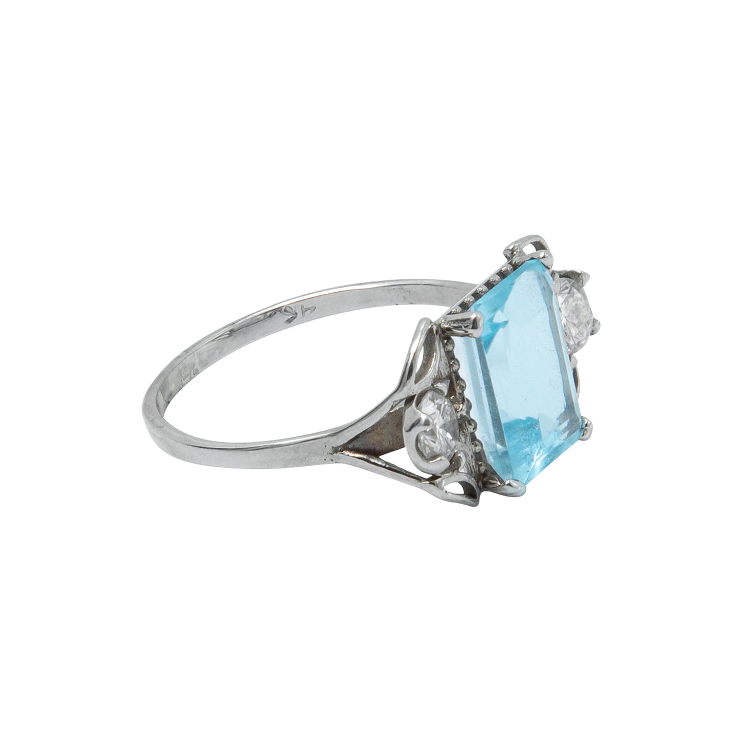 VENDIDO Anillo Diseño Especial Piedra Celeste