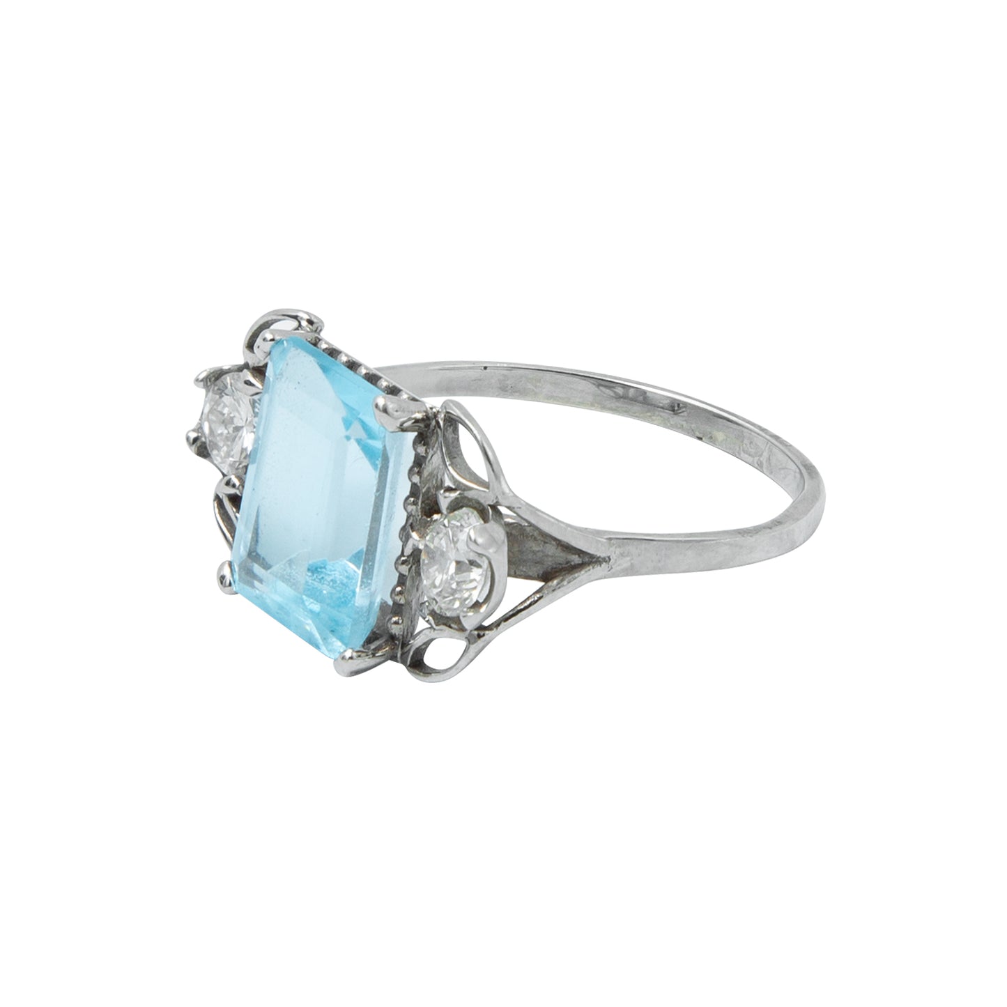 VENDIDO Anillo Diseño Especial Piedra Celeste