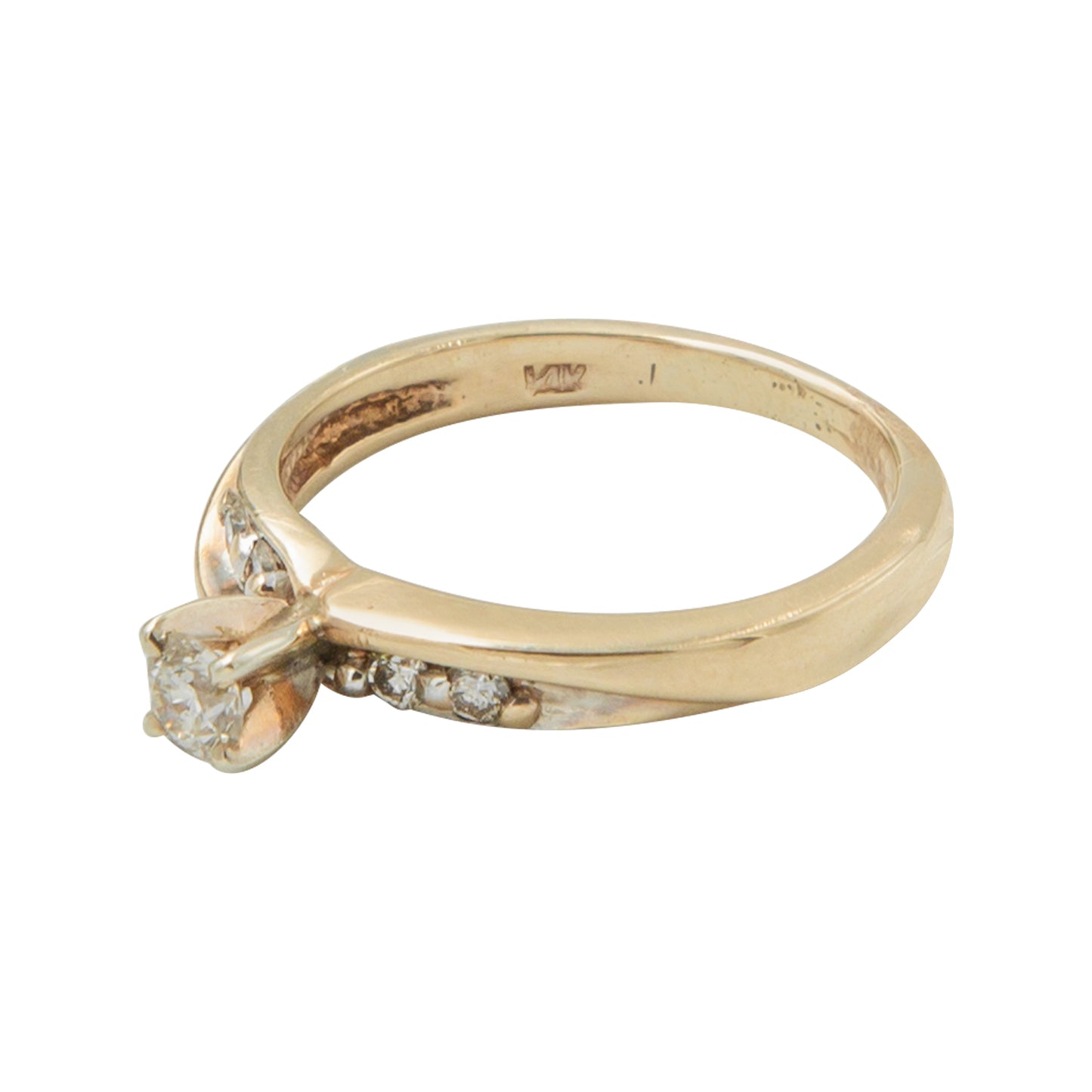 Anillo solitario en oro amarillo con diamante de .10CT