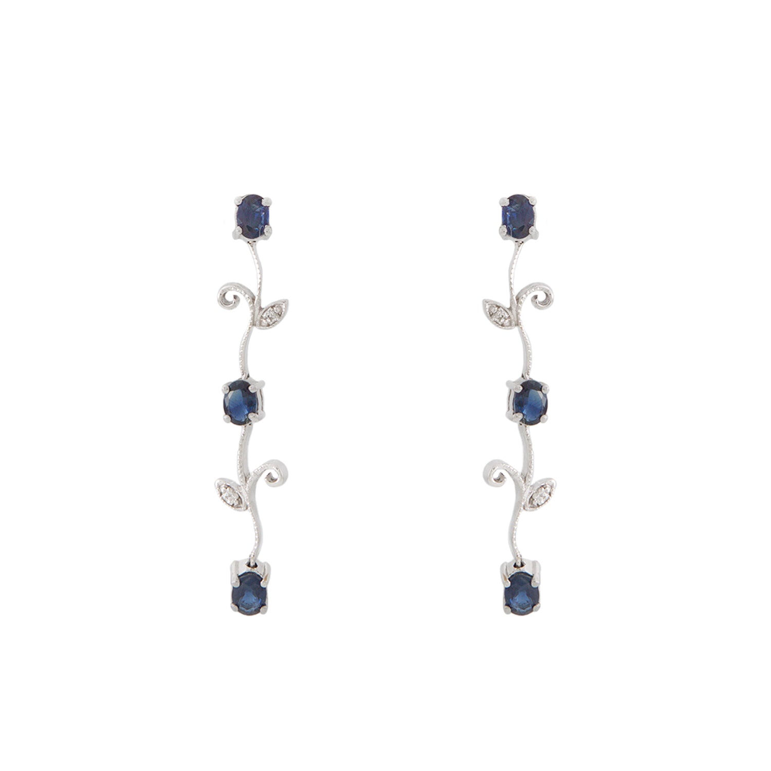 Juego de Aretes y Gargantilla en Oro Blanco de 14k con Diamantes y Zafiros