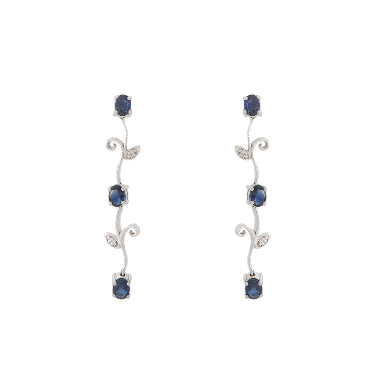 Juego de Aretes y Gargantilla en Oro Blanco de 14k con Diamantes y Zafiros