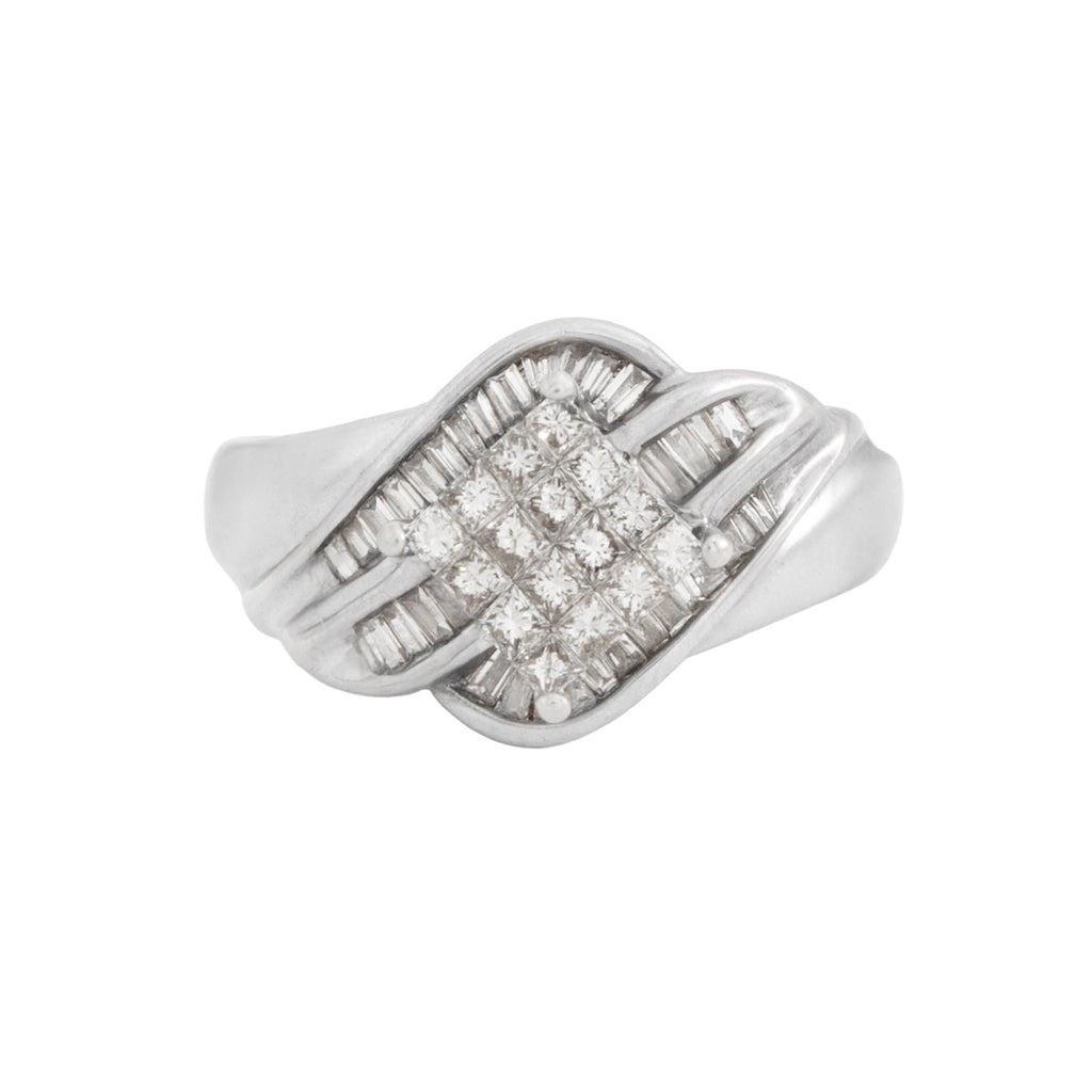 Anillo Brillante Entrelazado