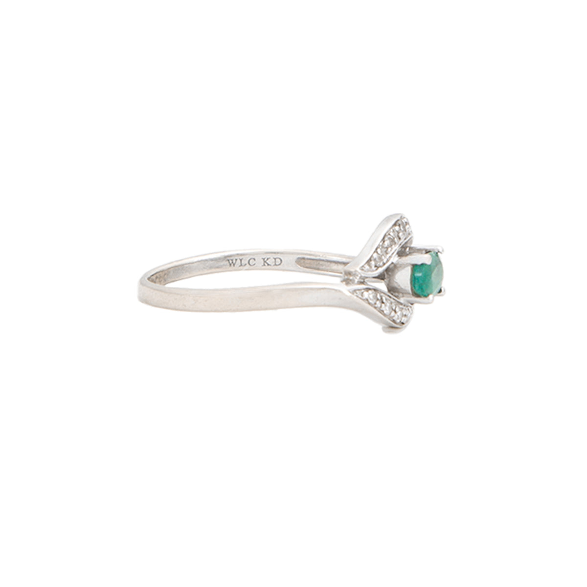 Juego de Aretes y Anillo con Esmeraldas y Chispas de Diamante