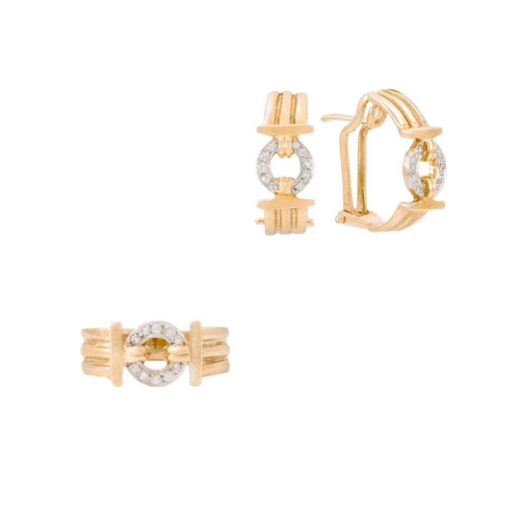 Juego de Aretes y Anillo de Diseño Estriado en Oro Dos 14k