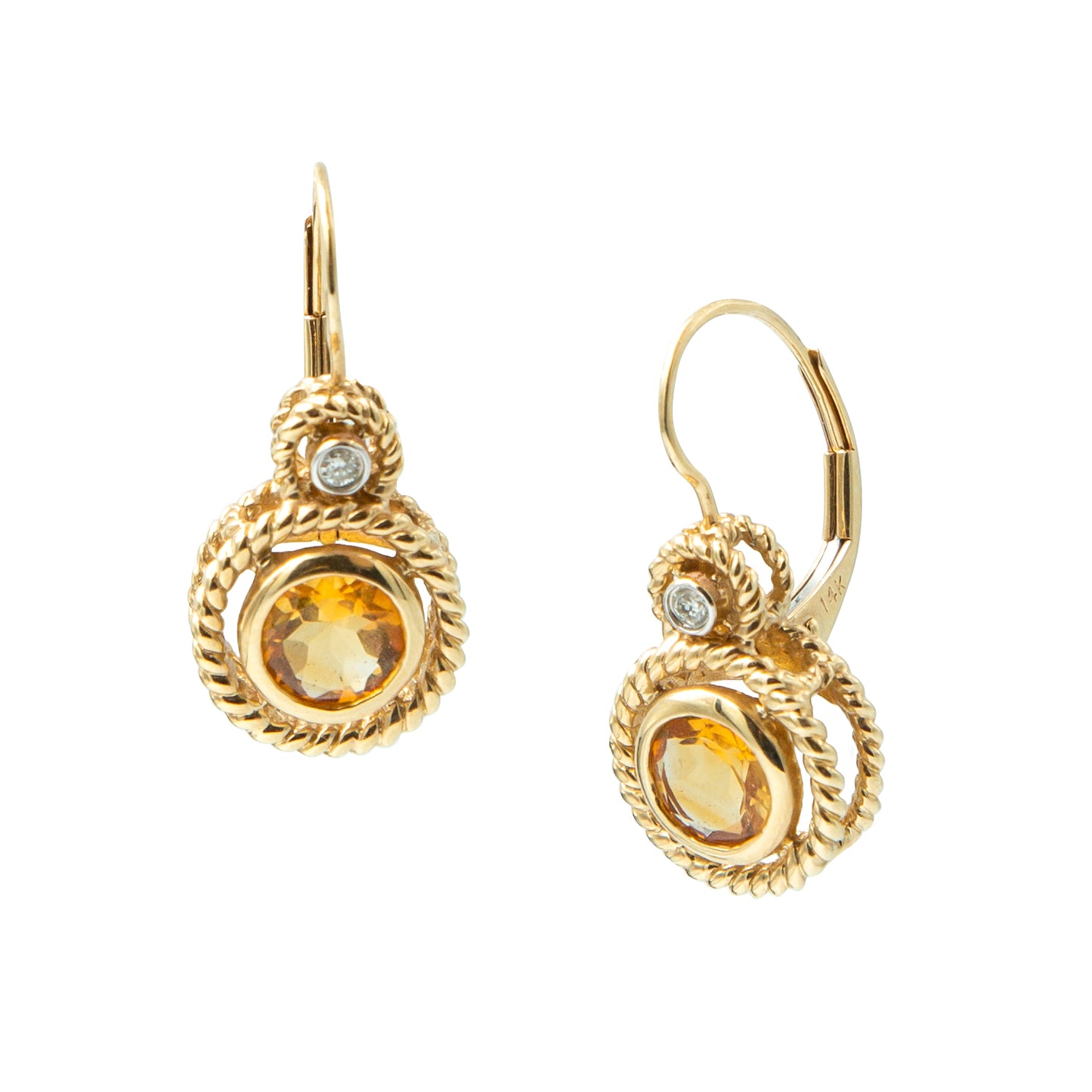 Par de aretes en oro amarillo de 14k