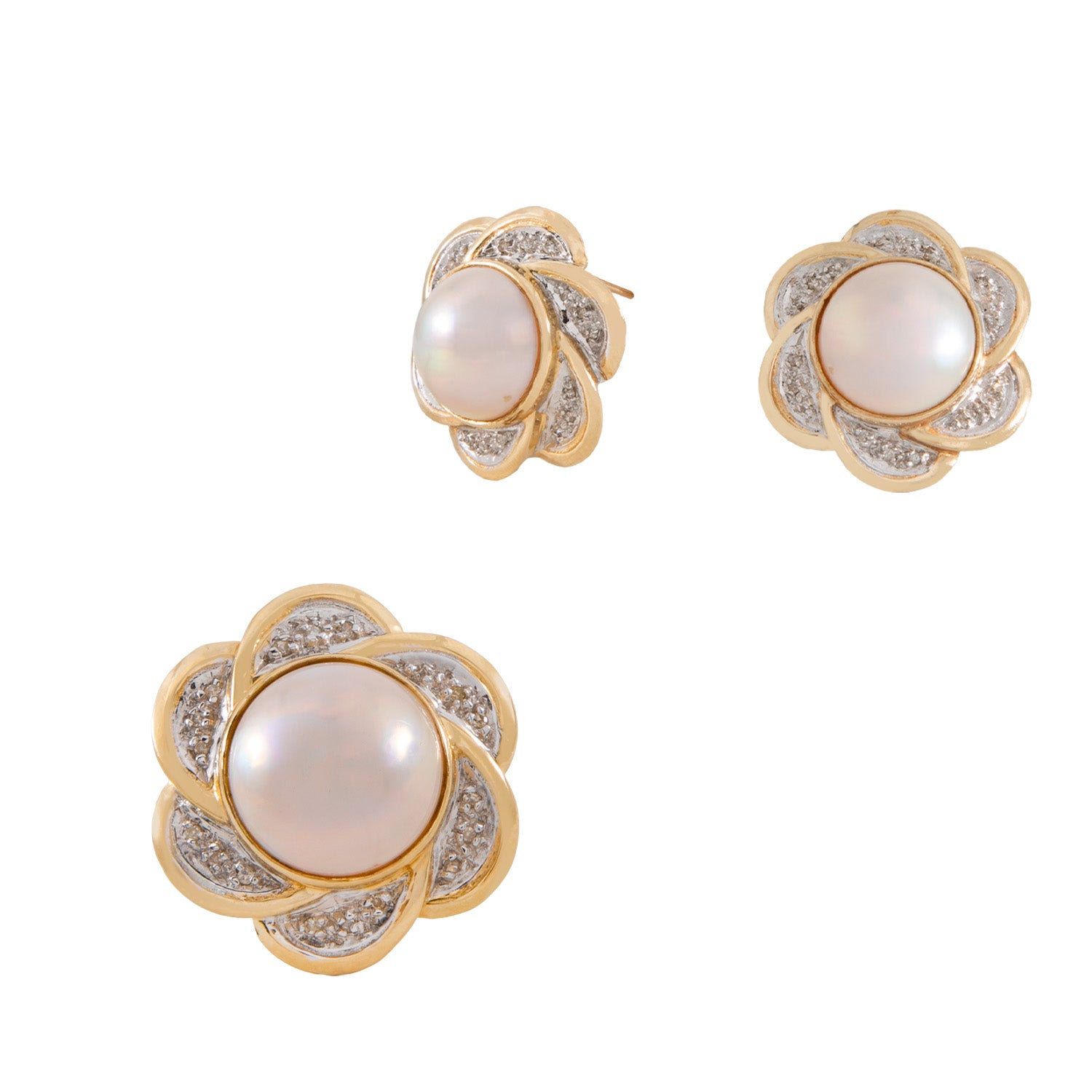 Juego de Aretes y Anillo Diseño Flor 14K con Diamantes