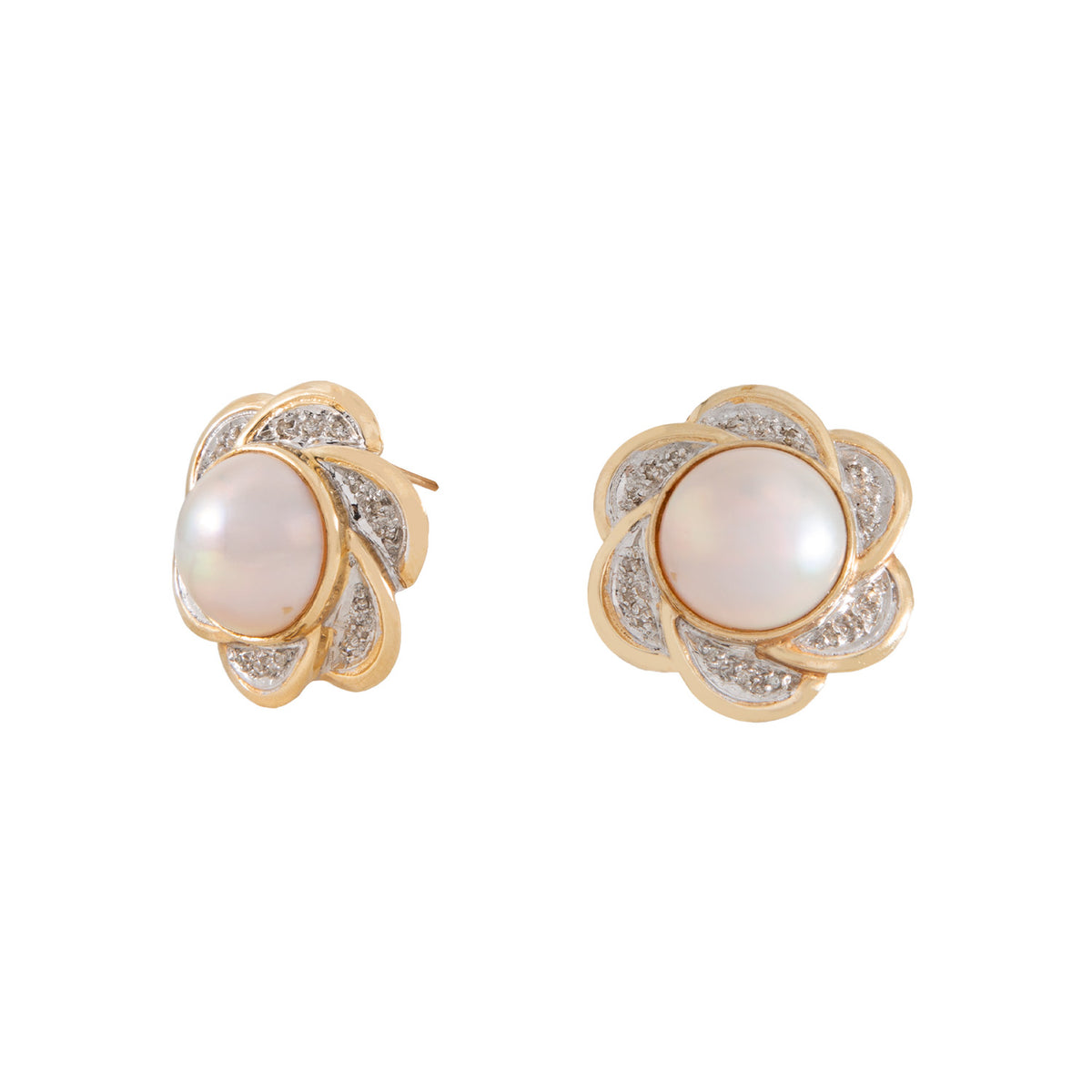 Juego de Aretes y Anillo Diseño Flor 14K con Diamantes