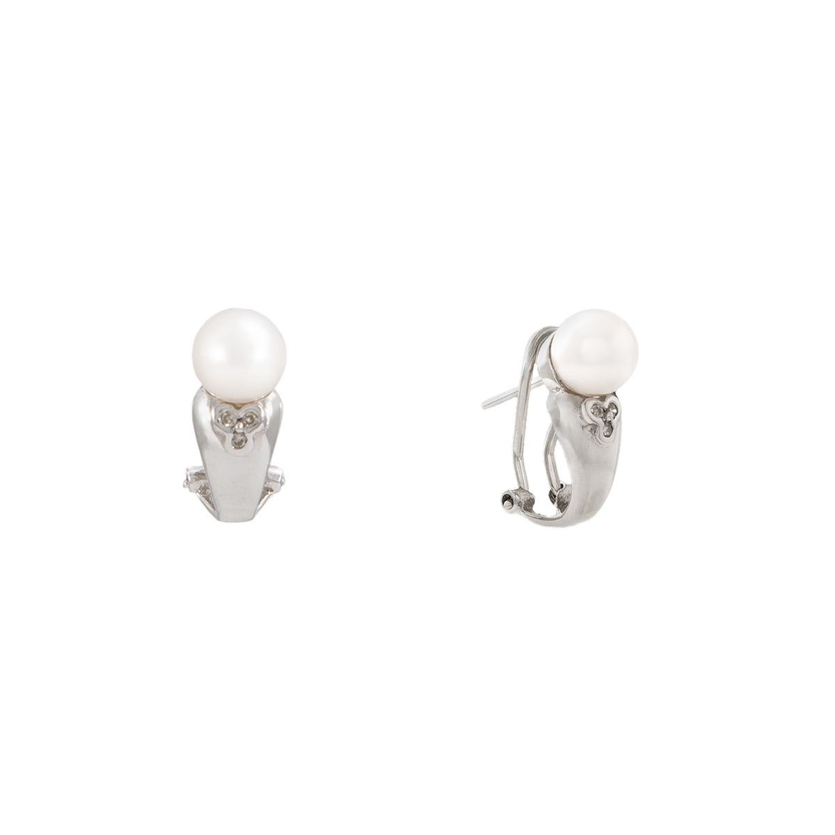 Juego de Anillo y Aretes en Oro Blanco de 14k con Perlas y Diamantes