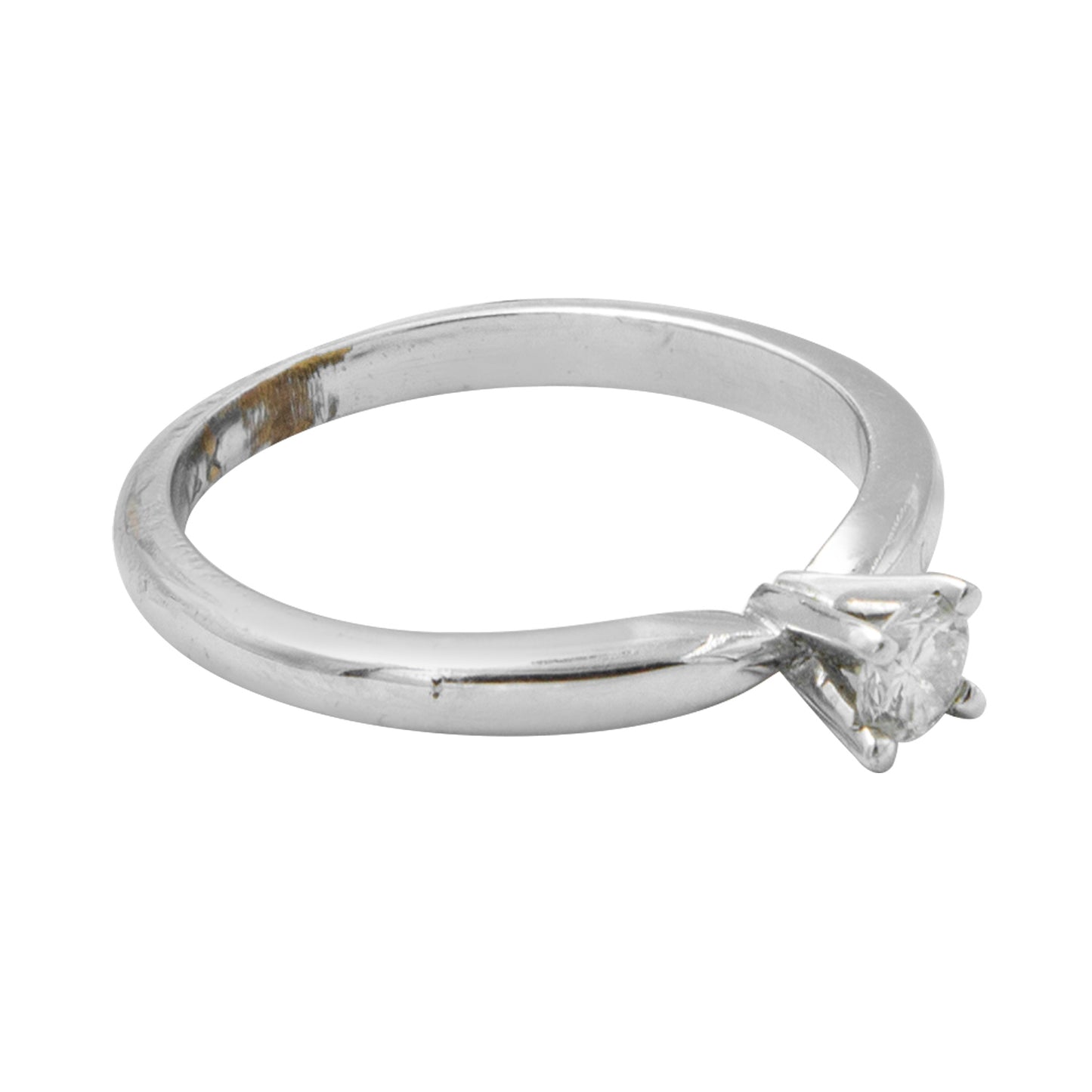 Anillo solitario en oro blanco de 14k con diamante de .25CT