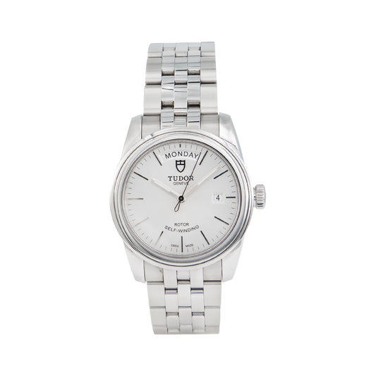VENDIDO Tudor Glamour Date+Day