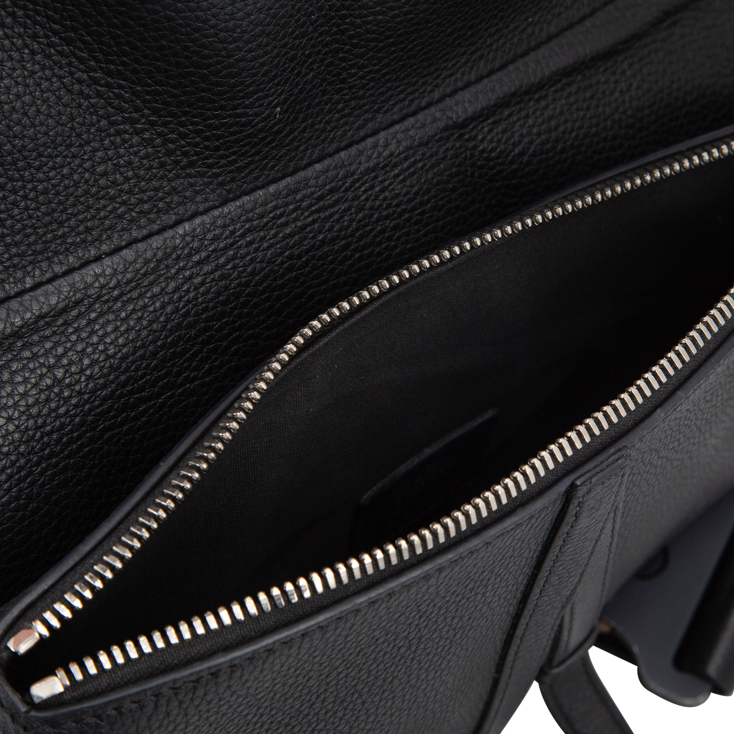 Crossbody Saddle