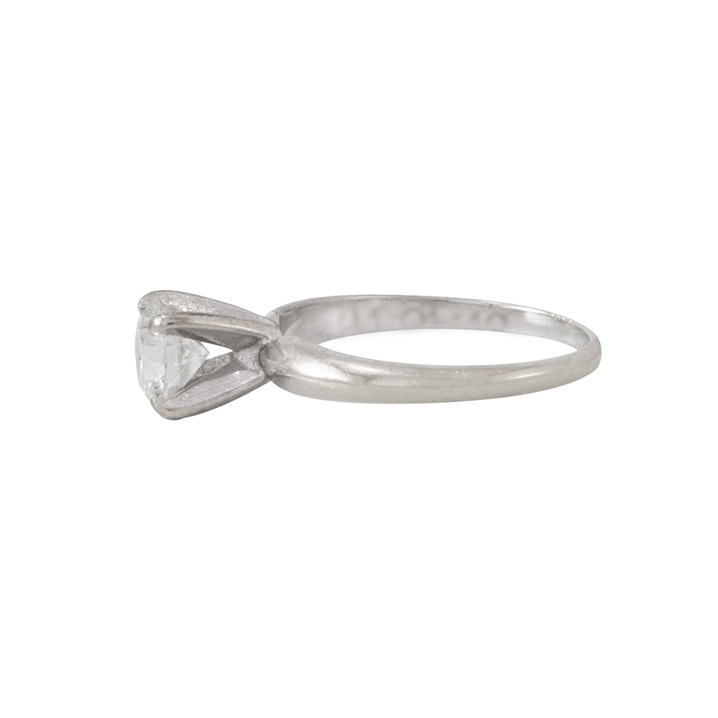 Anillo Solitario .67 CT