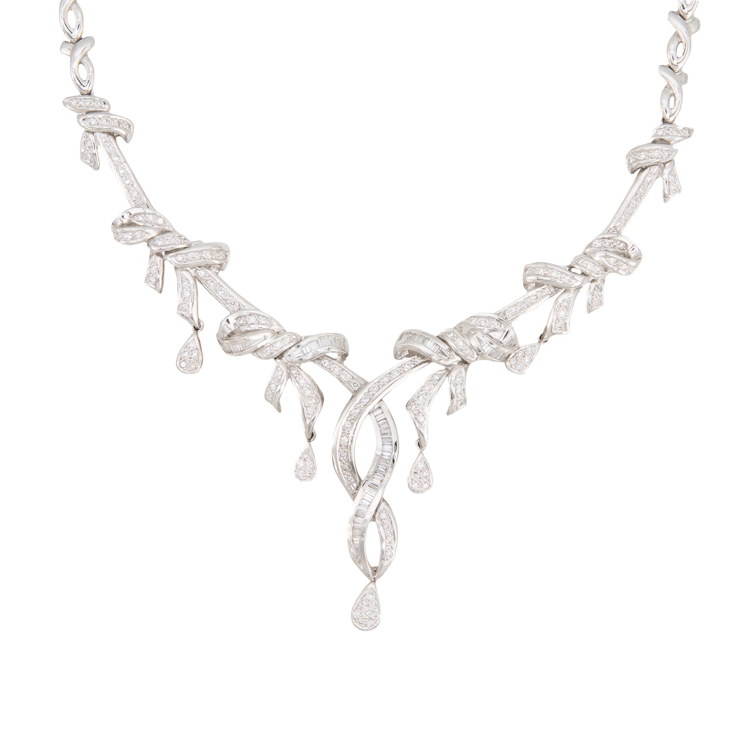 Gargantilla Diseño Especial en Oro Blanco de 18k con Diamantes