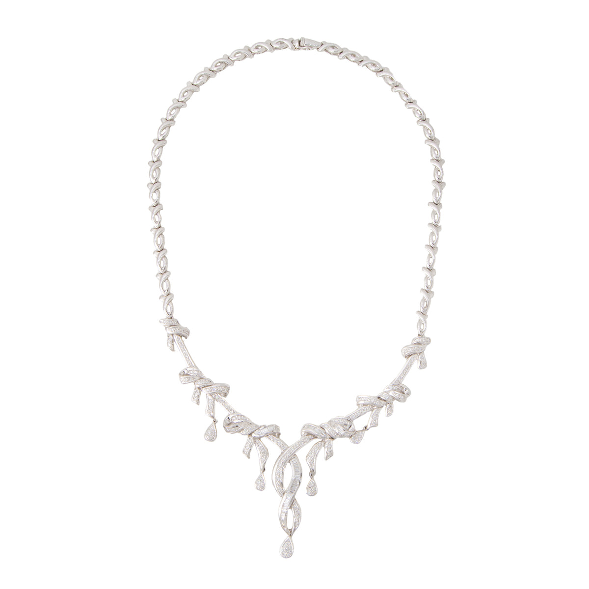 Gargantilla Diseño Especial en Oro Blanco de 18k con Diamantes