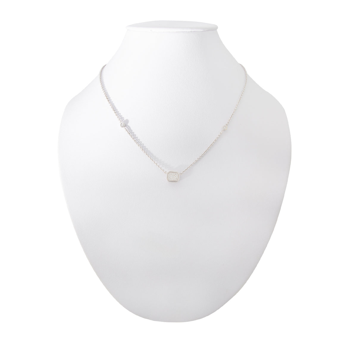 Gargantilla en Oro Blanco 18K con Diamantes