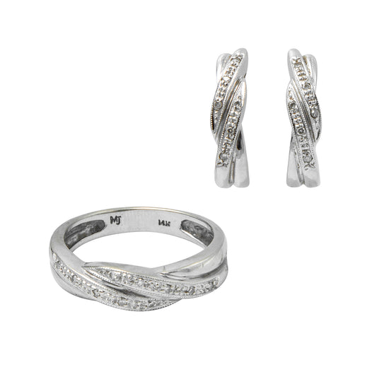 VENDIDO Juego de Anillo y Aretes con diamante 0.11 CT
